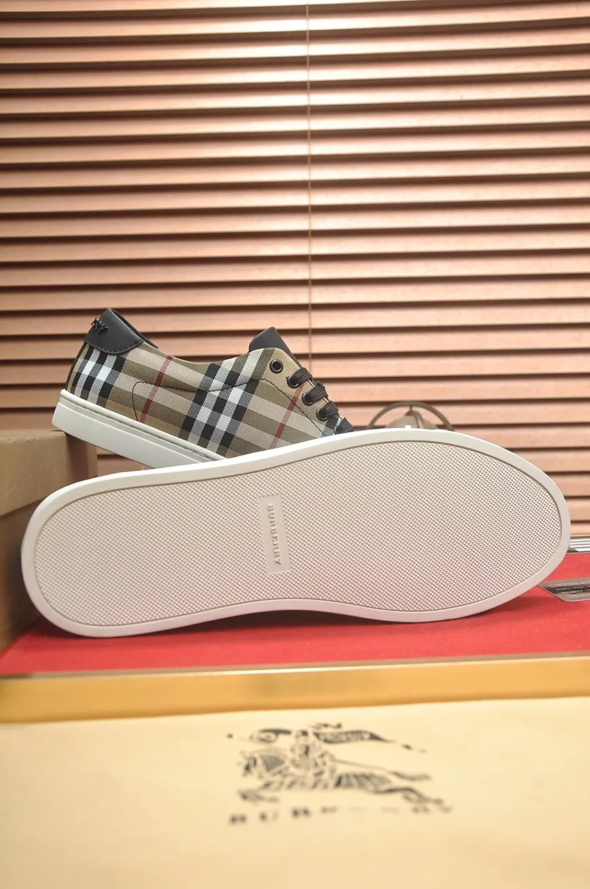 Men's shoes💰480💶[Burberry] (cowhide lining) classic low-top sneakers｜Imported cowhide with classic plaid fabric｜Cow leather lining｜Original outsole｜Fine workmanship and comfortable to wear Size: 38-44 (customized at 45)